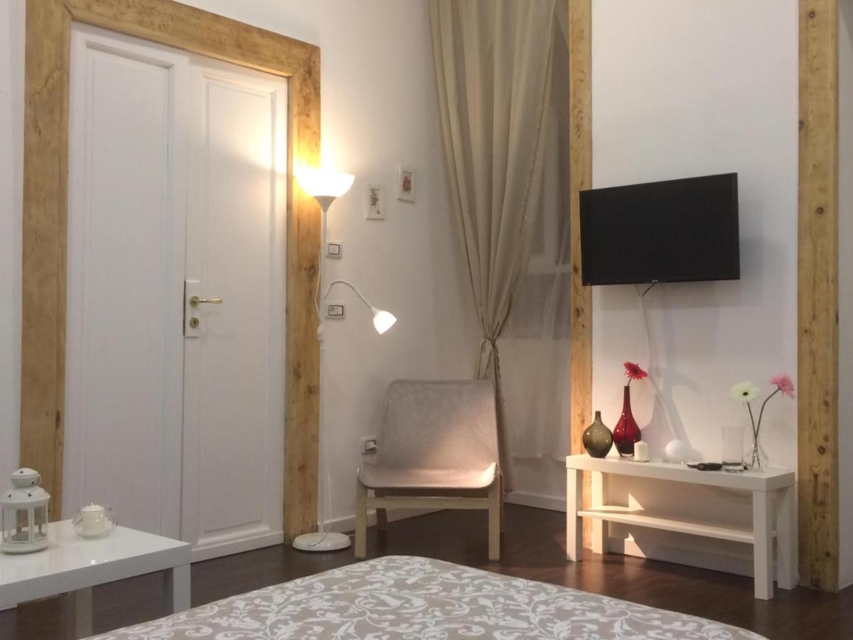 Piazza Carita' Centro Storico Apartman Nápoly Kültér fotó