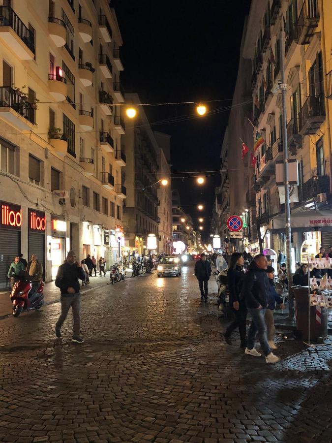 Piazza Carita' Centro Storico Apartman Nápoly Kültér fotó