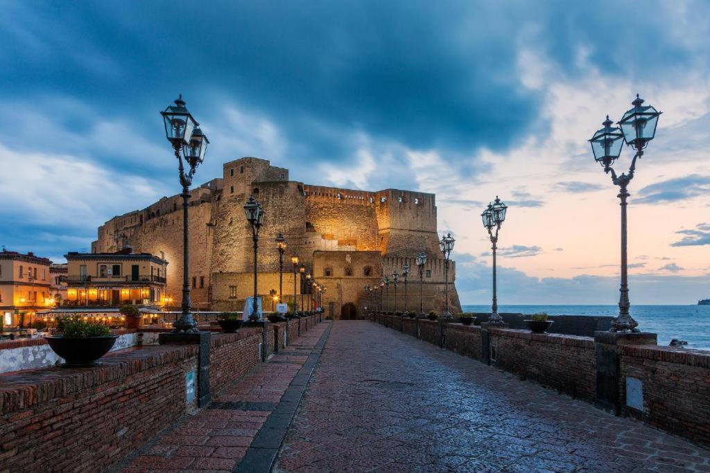 Piazza Carita' Centro Storico Apartman Nápoly Kültér fotó