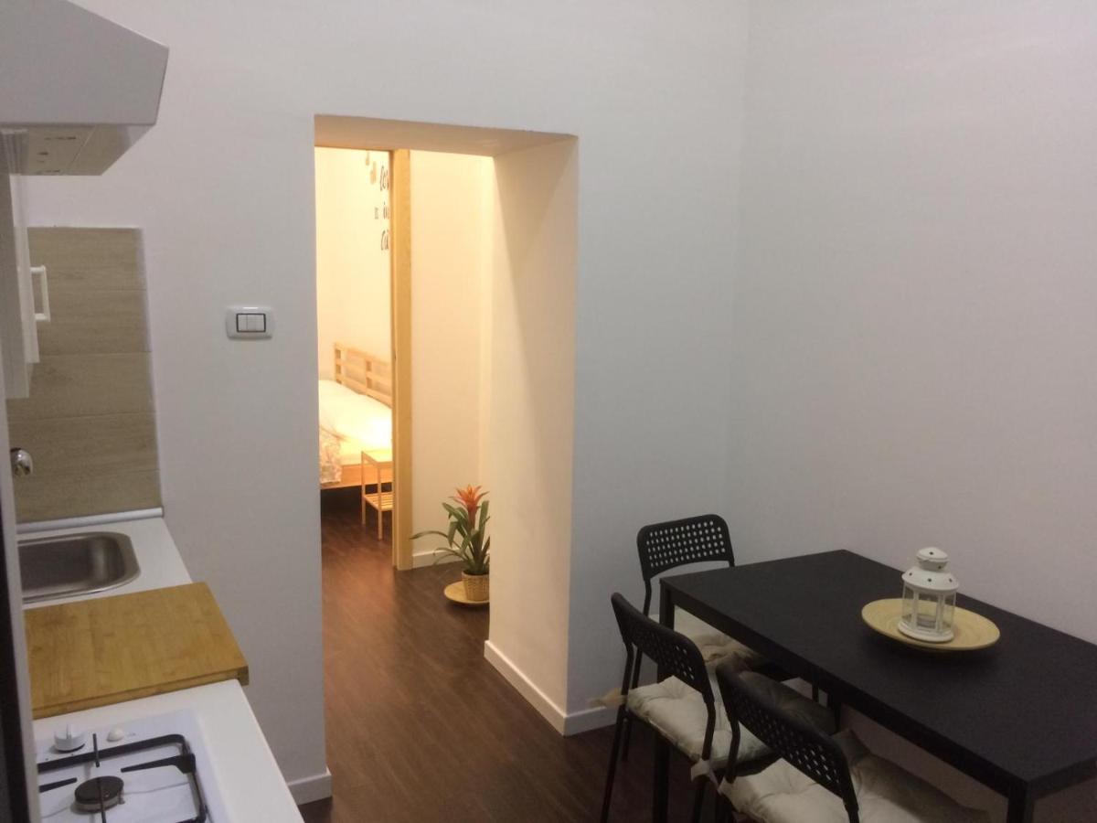 Piazza Carita' Centro Storico Apartman Nápoly Kültér fotó
