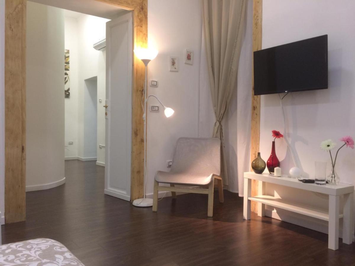 Piazza Carita' Centro Storico Apartman Nápoly Kültér fotó