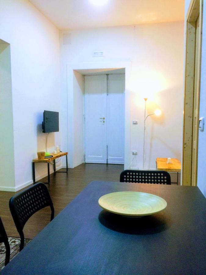 Piazza Carita' Centro Storico Apartman Nápoly Kültér fotó